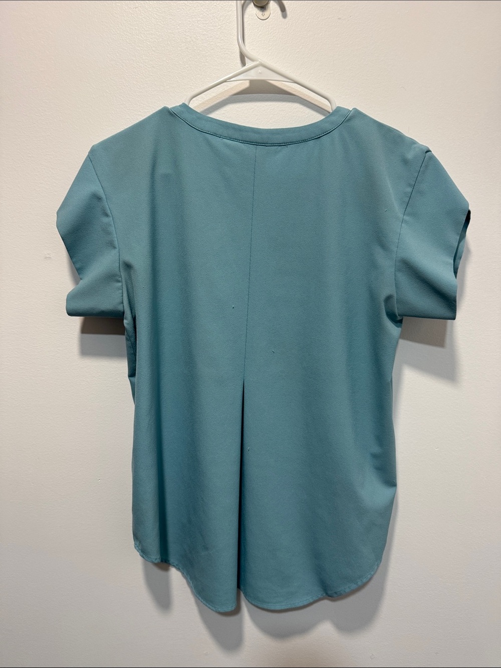 2 Eden Ruth Blouses - Picture 5 of 9